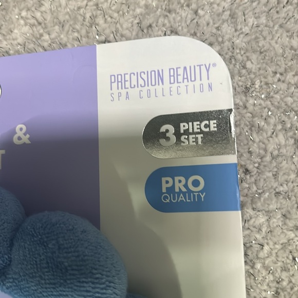 Premium Beauty absorbent spa headband & wristband set! NWOT. - Picture 2 of 4